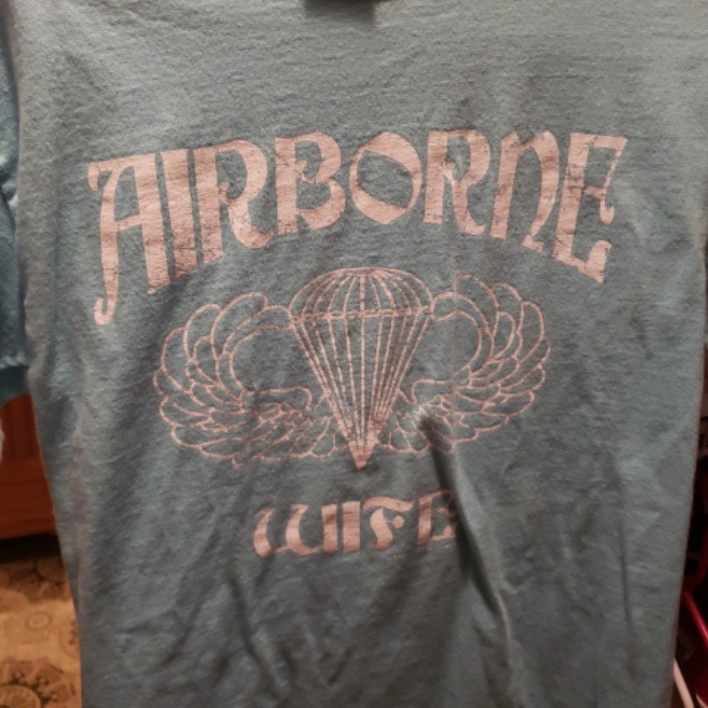 Airborne Wife t-shirt